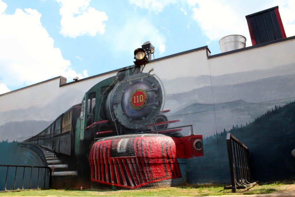 Whistle-Stop-train-mural